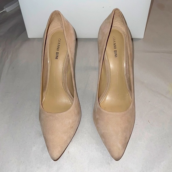 Gianni Bini Tanzi light tan suede pointed toe pumps heels Sz 10 - Picture 1 of 6